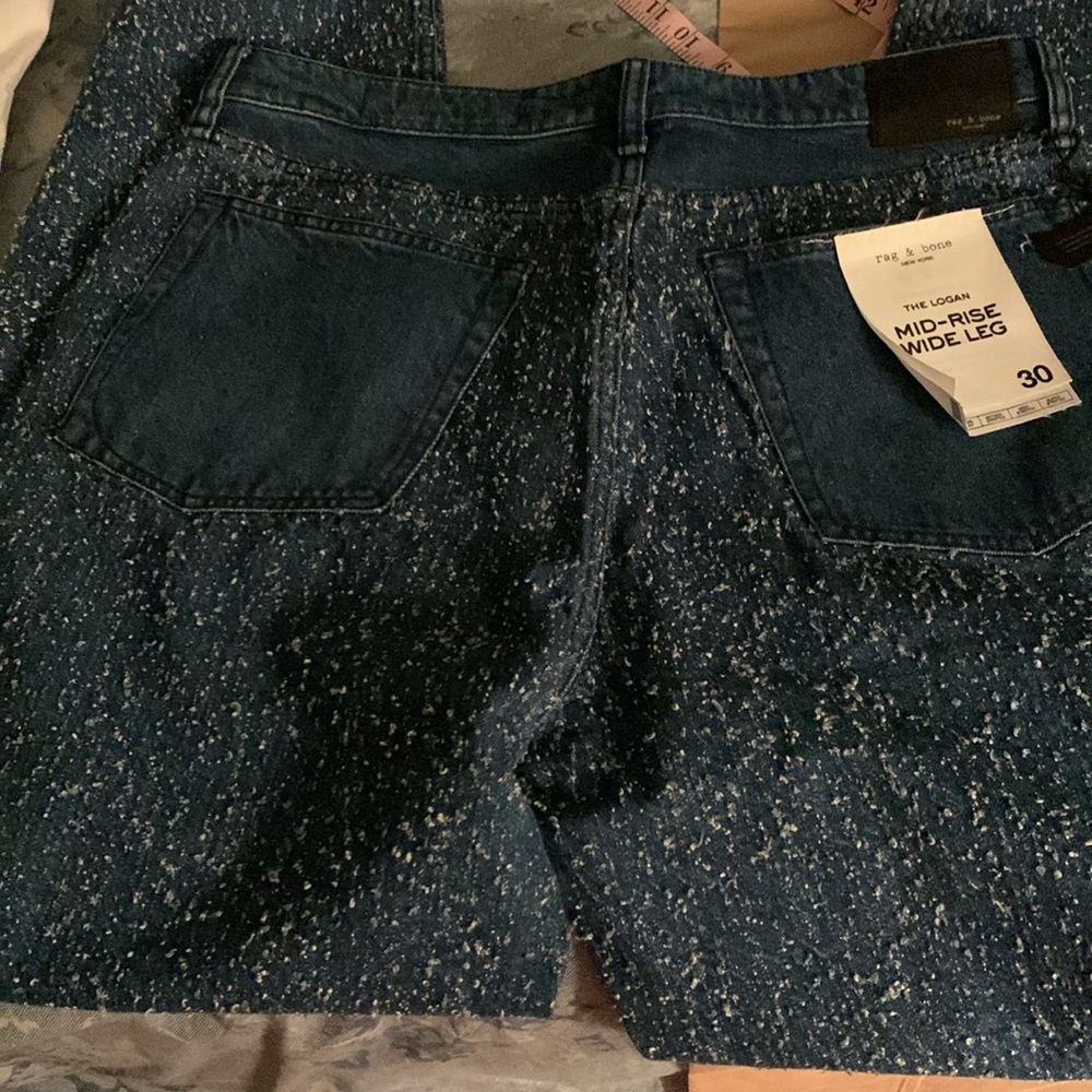 Rag & Bone rag & bone size 30
THE LOGAN Mid Rise /Wide Leg Jeans - Picture 13 of 13
